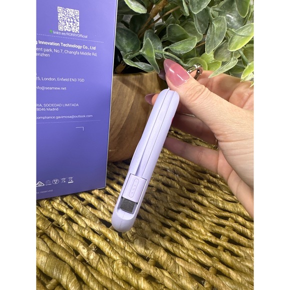 Rorry Portable Power Bank 5000mAh Keychain Built in Cable for Apple Watch iPhone - Picture 3 of 4